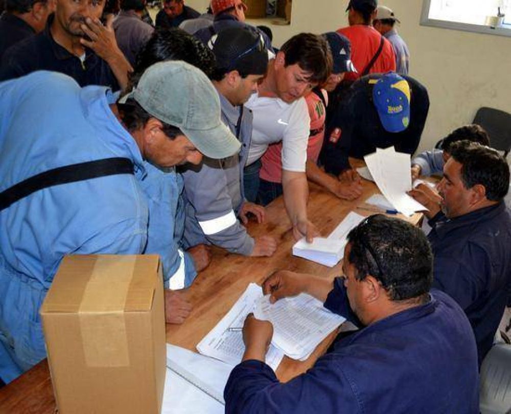 La UOCRA volvi� a reelegir a Gerardo Mart�nez como secretario general  