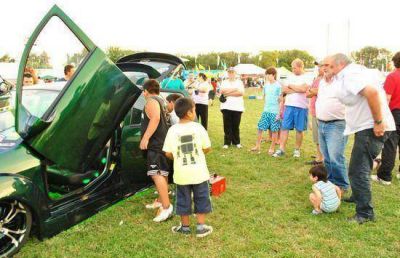 Hoy comienza la Edici�n 2013 de la Fiesta del 1er. Autom�vil Artesanal Argentino  