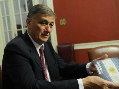 Binner asegur� que "el pacto secreto por Repsol es un manoseo a la opini�n p�blica"