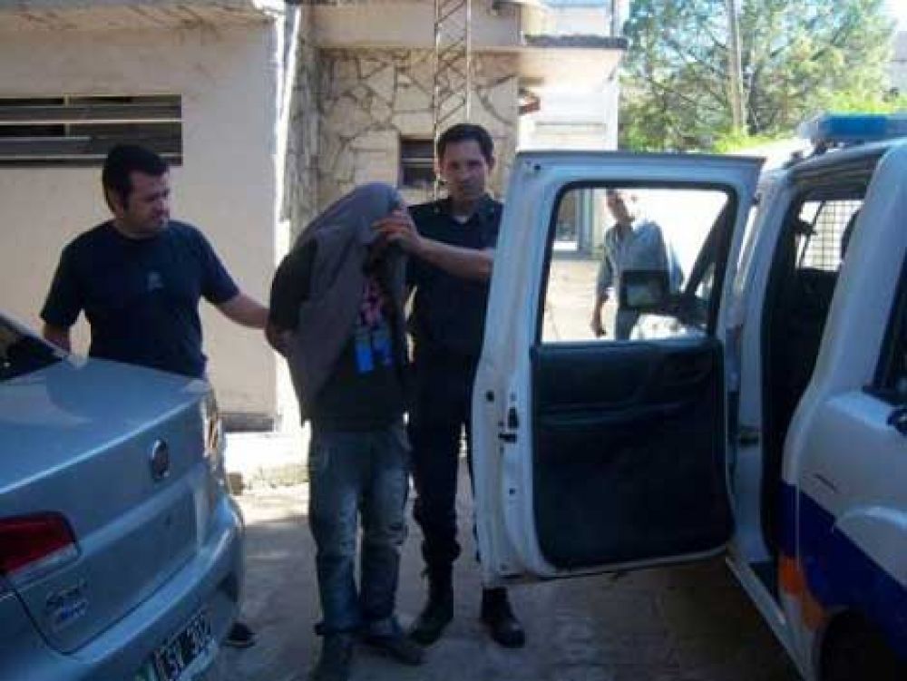 Detienen a un sujeto que viajaba en el tren con drogas para vender 