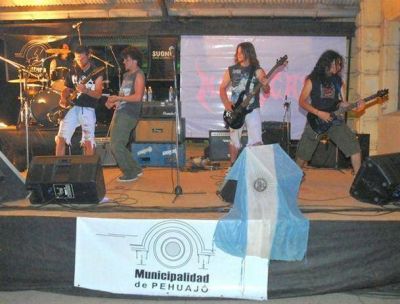 Pehuaj� a puro metal