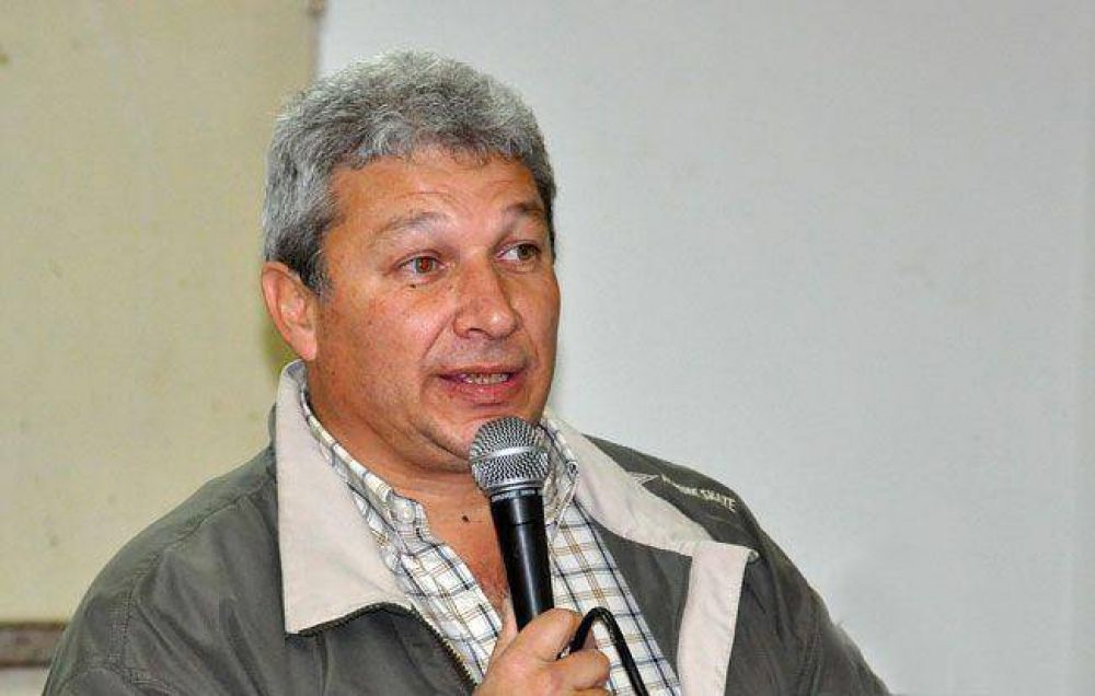 Lezcano pide "repensar la pol�tica"