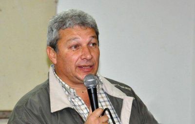 Lezcano pide "repensar la pol�tica"