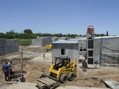 Mudar�n la villa que est� sobre la banquina de la autopista a Buenos Aires