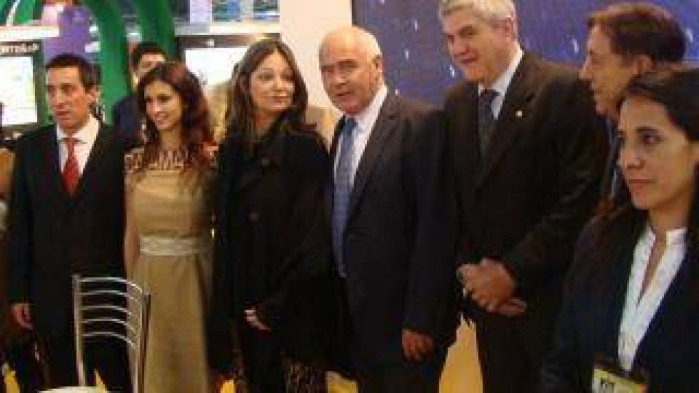 �Ahora trabajan m�s cerca el Estado y los privados, es el camino�