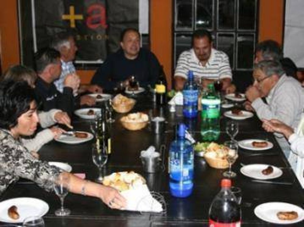 El FR festej� el resultado de las elecciones en Claromec�