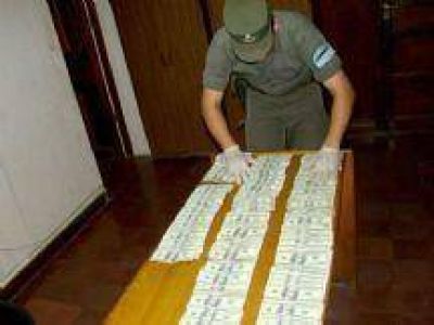 Gendarmer�a incaut� en Salta 23.400 d�lares sin la justificaci�n de su procedencia
