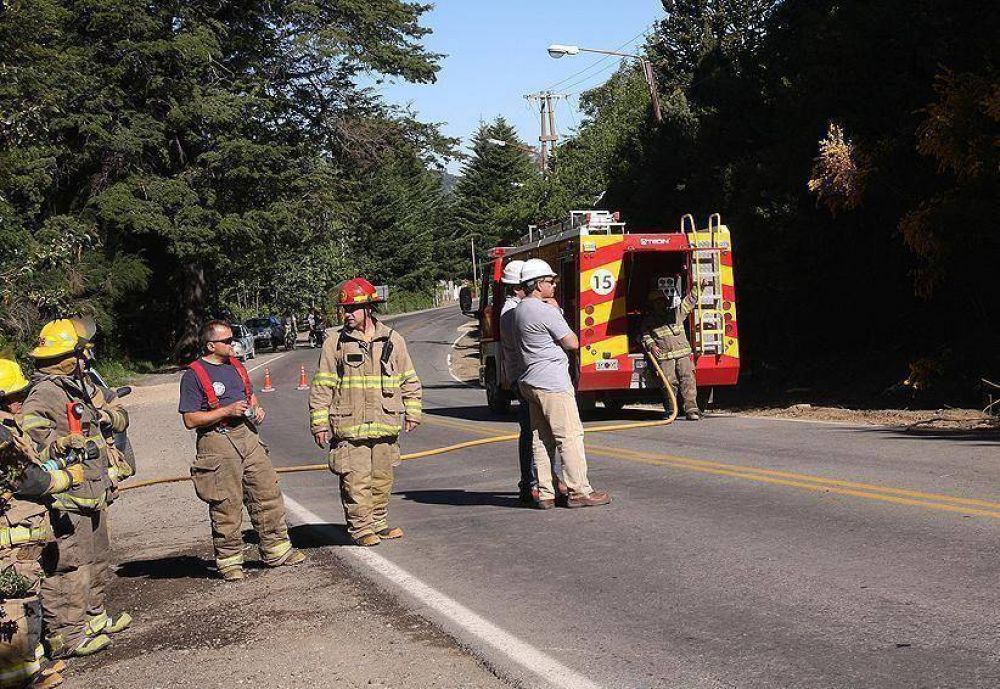 Una m�quina rompi� gasoducto en Bustillo