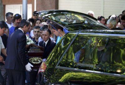 Dolor y angustia en el �ltimo adi�s a Gimena Fuentes