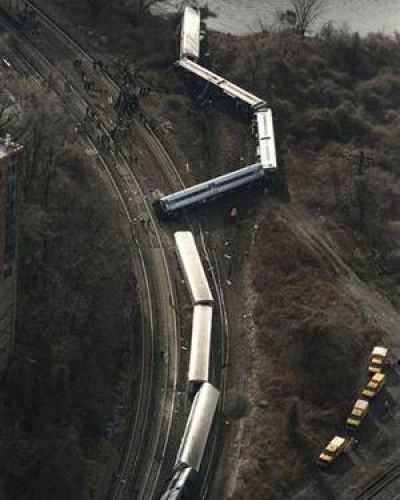 Descarril� un tren completo en Nueva York: cuatro muertos