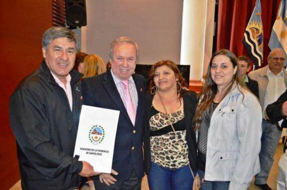 Puerto Santa Cruz de festejo