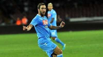 Napoli visita a Lazio en el cierre de la fecha del Calcio italiano