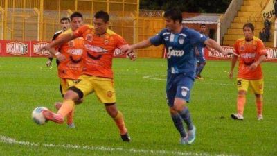 Atl�tico estuvo cerca del batacazo pero se cay� al final