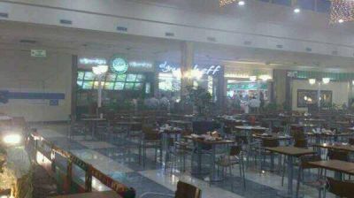 Incendio en el patio de comidas del shopping Portal Tucum�n