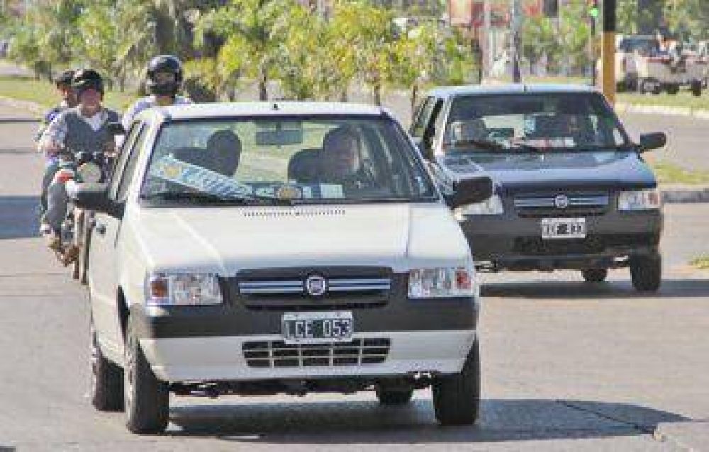 Por aumento en las naftas, suben las tarifas de los servicios de transporte