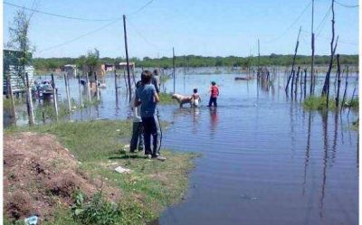 Creci� el R�o Luj�n y en Pilar permanecen evacuadas 77 personas