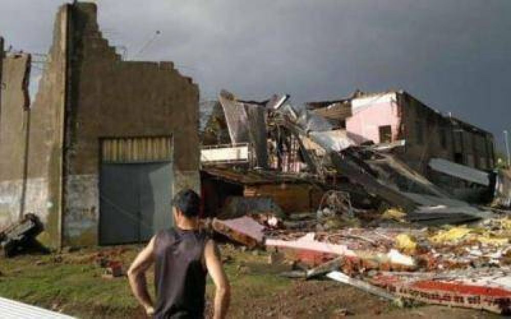 Temporal: Un muerto y un herido de gravedad en Lomas de Zamora