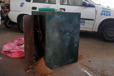 Robaron caja fuerte en el barrio El Molino