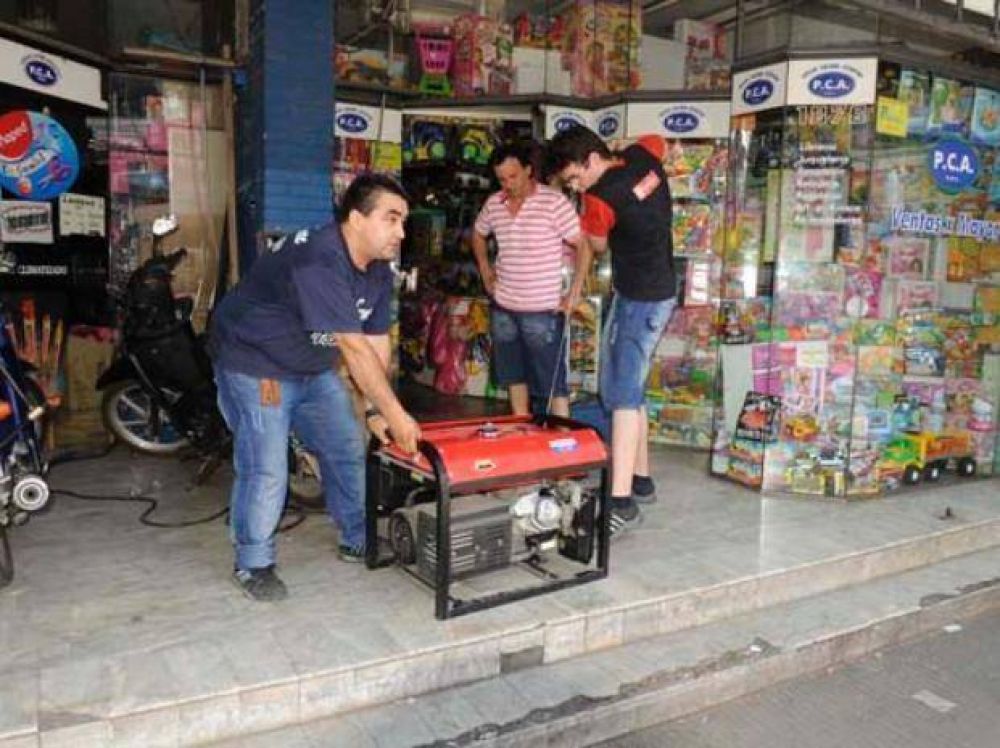 Con el primer pico de calor empezaron los cortes de luz en la ciudad