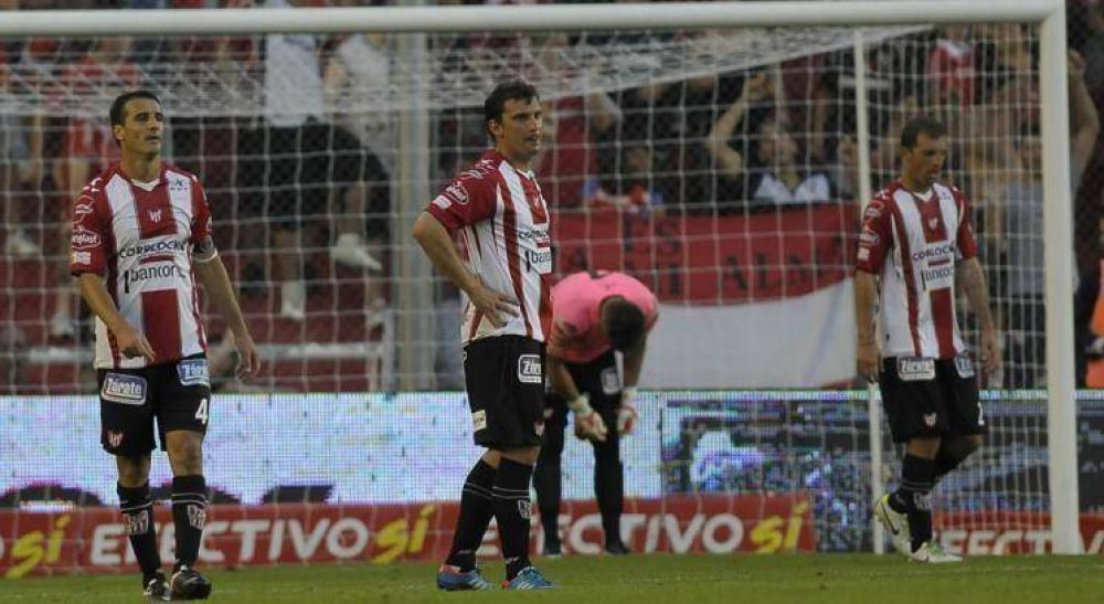 Favalli, despu�s de Independiente: "Jugamos muy mal y preocupa"