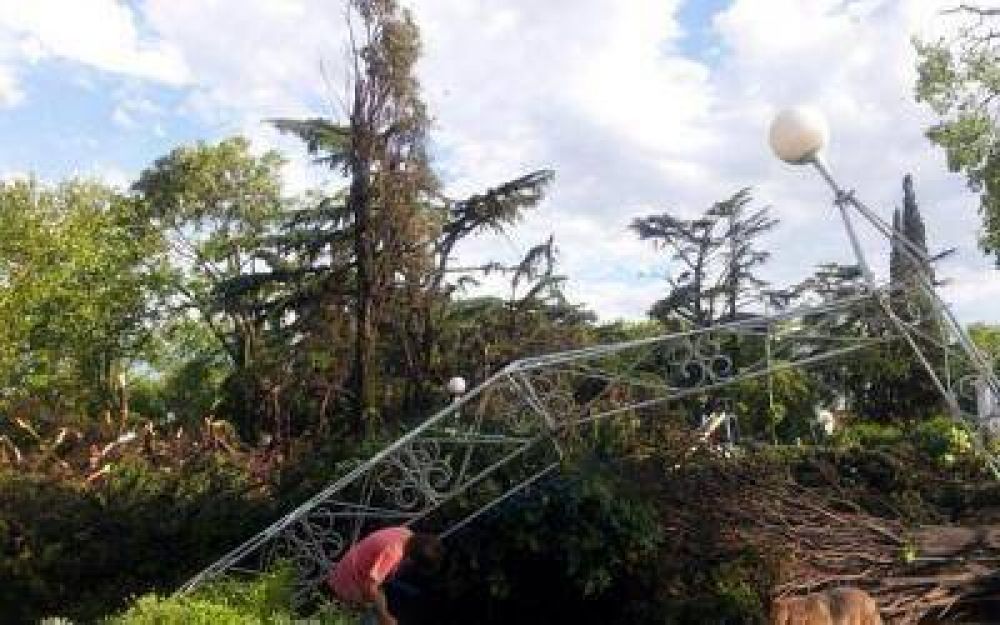 Temporal: Scioli orden� a Granados que coordine operativo de emergencia para asistir a Chivilcoy