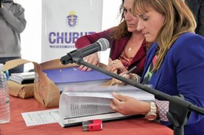 Buzzi encabez� licitaci�n de obras que dar�n nuevo status a vecinos de populosas barriadas