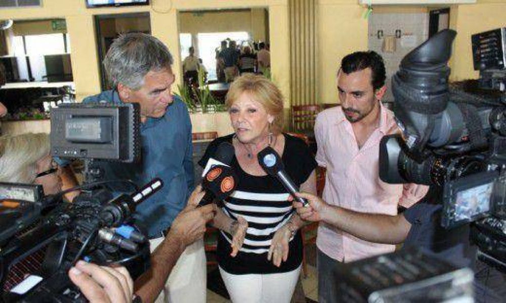 Los nueve diputados cordobeses no podr�n jurar ma�ana