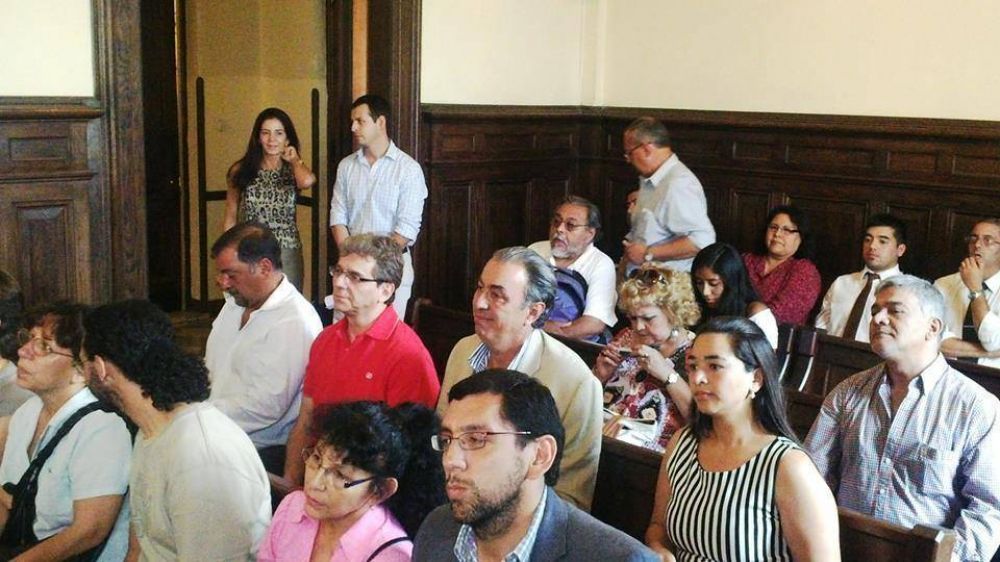 Entrega de diplomas a los legisladores nacionales por Salta