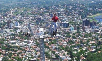 Petriw camin� sobre el cable de la Aerosilla de Carlos Paz