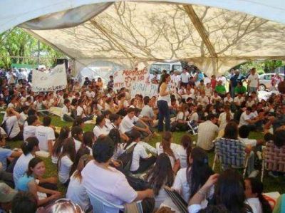 La juventud rural despide el a�o junto a Colombi