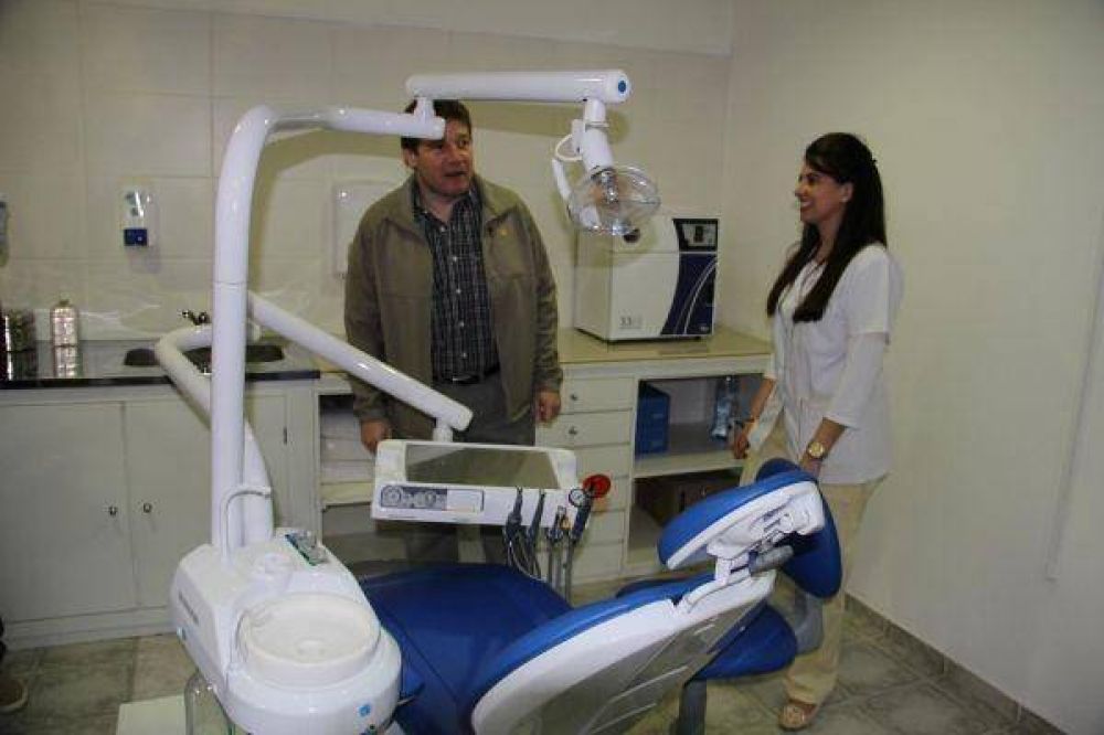 Melella inaugur� el Consultorio Odontol�gico en el Centro �Mam� Margarita�