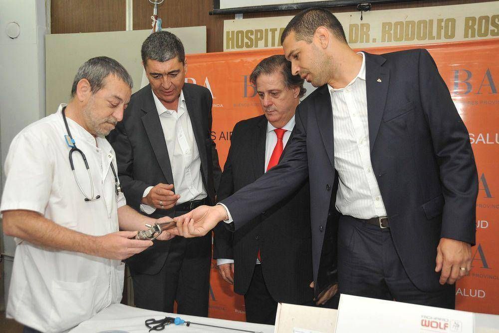 COLLIA INAUGUR� UN EQUIPO DONADO AL HOSPITAL ROSSI DE LA PLATA Y FELICIT� A LOS M�DICOS EN SU D�A