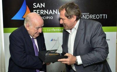 El Municipio reconoci� al Dr Gratti