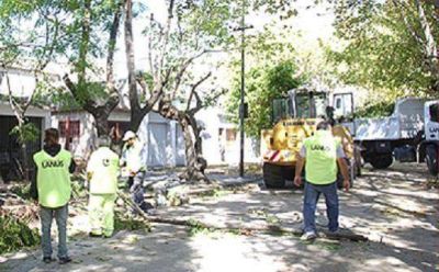 Lan�s: Intensivo operativo tras el fuerte temporal de viento y lluvia
