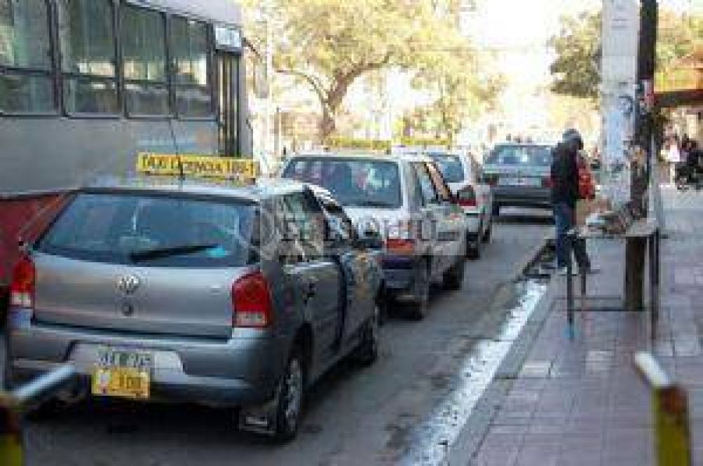 Pol�mica por la suba de la tarifa de taxis