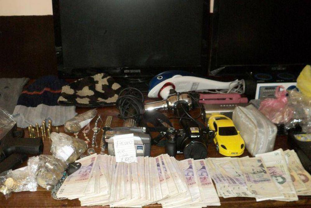 Recuperan dinero y objetos robados en Libertador