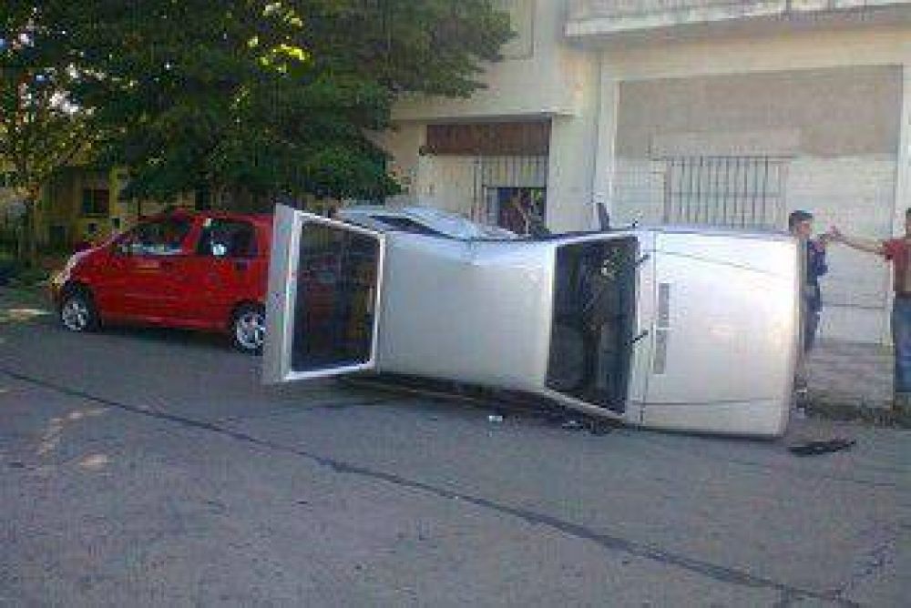 Violento choque en Rawson y La Pampa