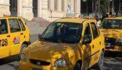 Remiseros �avivados� aumentan tarifa antes de la promulgaci�n