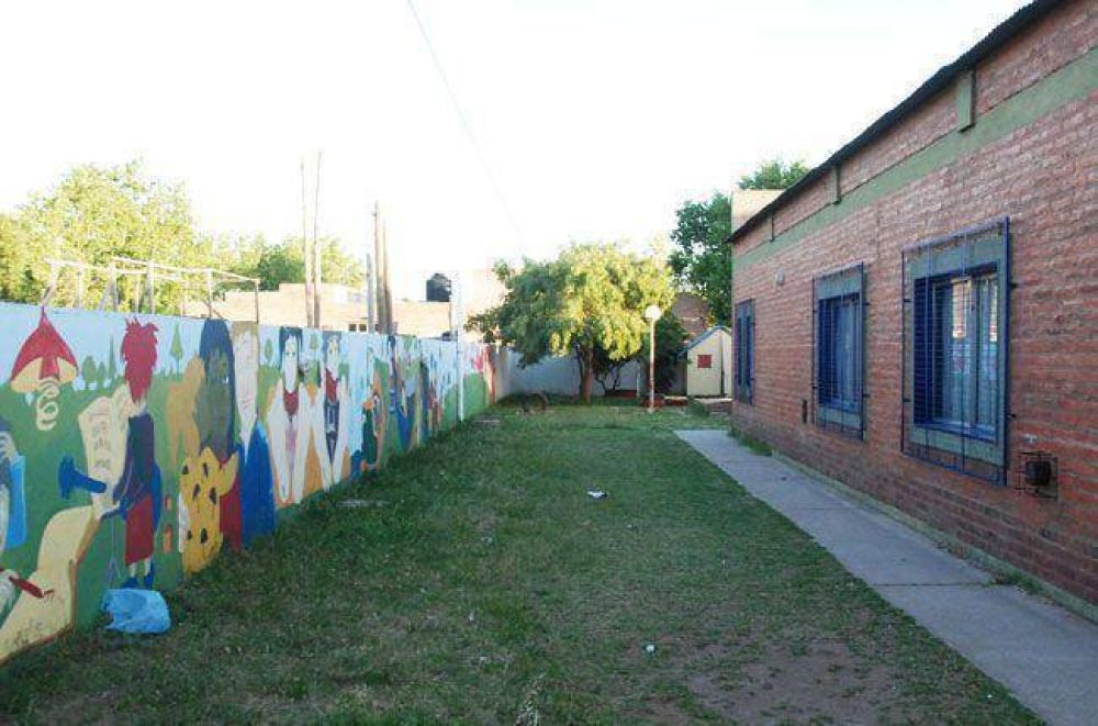En un jard�n maternal, a un chico de 4 a�os le pusieron un pa�al de castigo