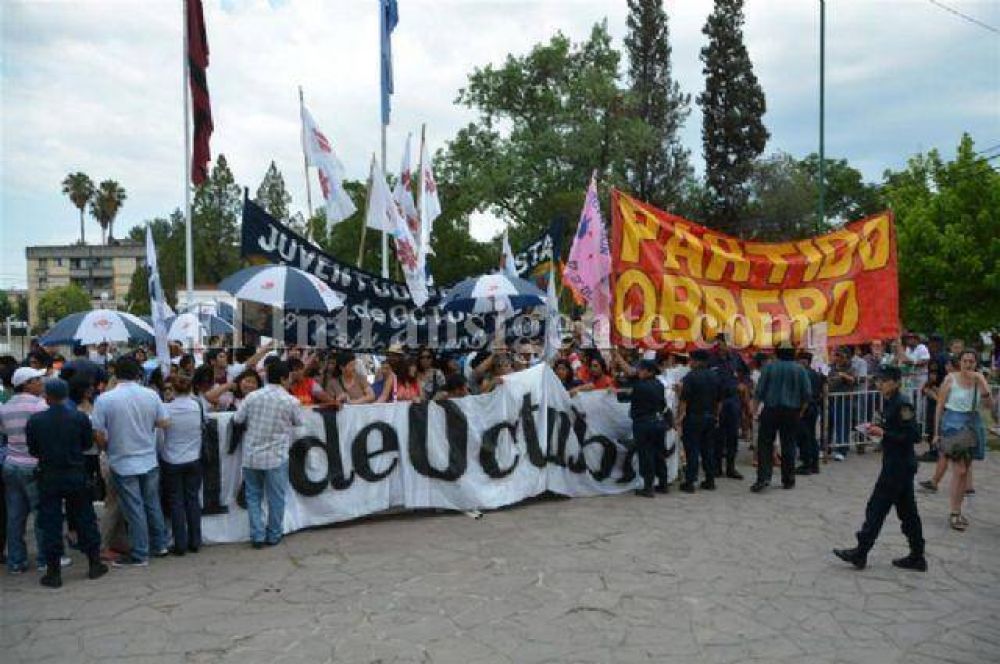 Papel�n en el Concejo Deliberante de Salta, hubo golpes, empujones y no pudieron elegir autoridades