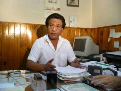 Renunci� como secretario general pero contin�a con licencia gremial y cobrando el sueldo