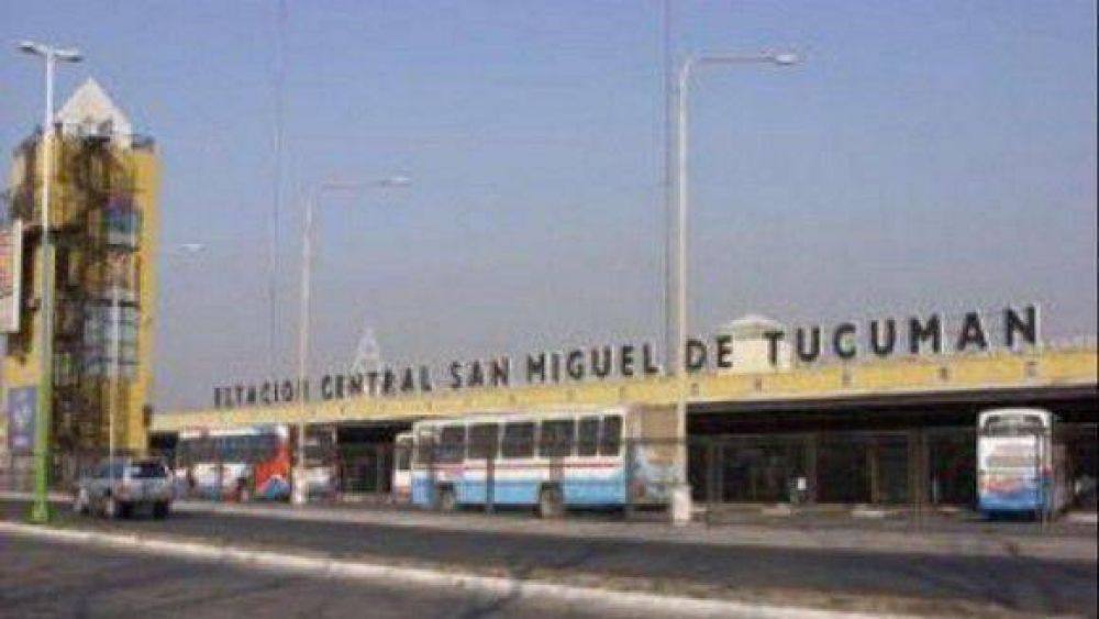 Detienen a un hombre en la terminal por posible caso de "trata"