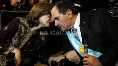 "Betty hace un gran trabajo en la Naci�n", elogi� Alperovich