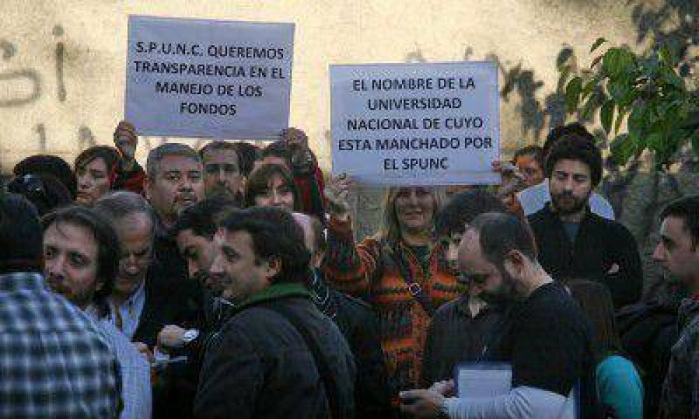 Preadjudicatarios de todos los barrios del Spunc vuelven a autoconvocarse este mi�rcoles