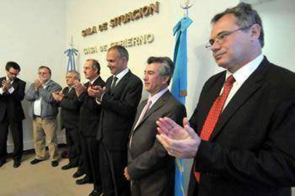 MONTOYA JUR� COMO FISCAL DE ESTADO Y ECHELINI COMO ASESOR DE GOBIERNO