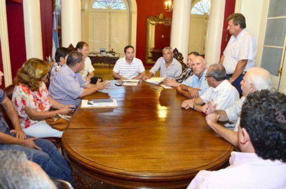 Camau se va satisfecho con su gesti�n municipal