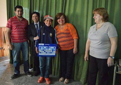 Entrega de 127 netbooks en Escuela Secundaria N�9