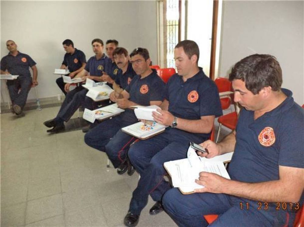 Bomberos se capacit� en �Comando incidente�