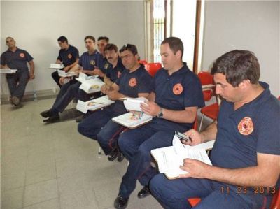 Bomberos se capacit� en �Comando incidente�