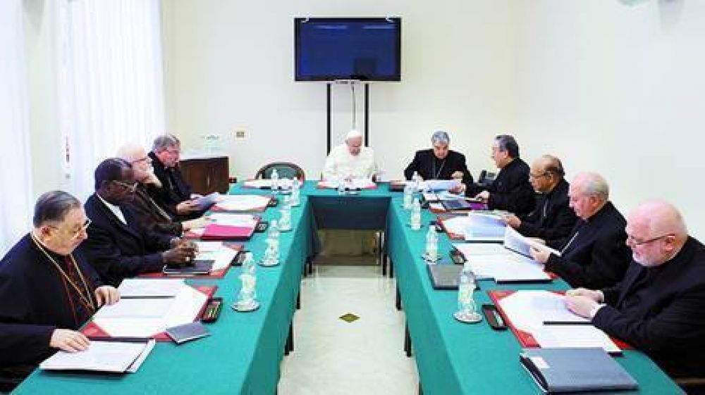 El Papa y sus 8 asesores analizan reformas radicales en la Iglesia